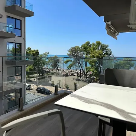 Apartment Modern Seaview Sakes