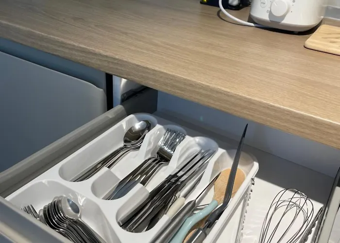 Modern Seaview 公寓