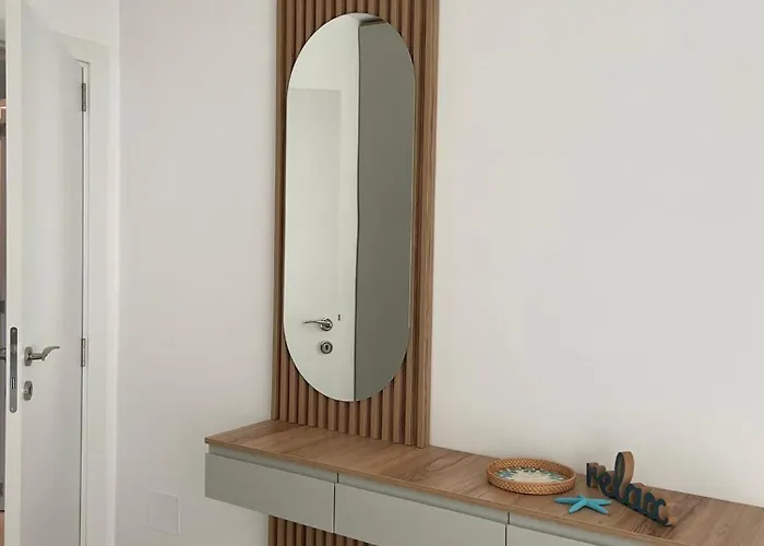 Modern Seaview 公寓 *